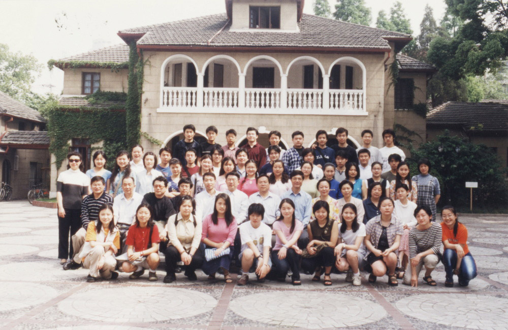 2001届